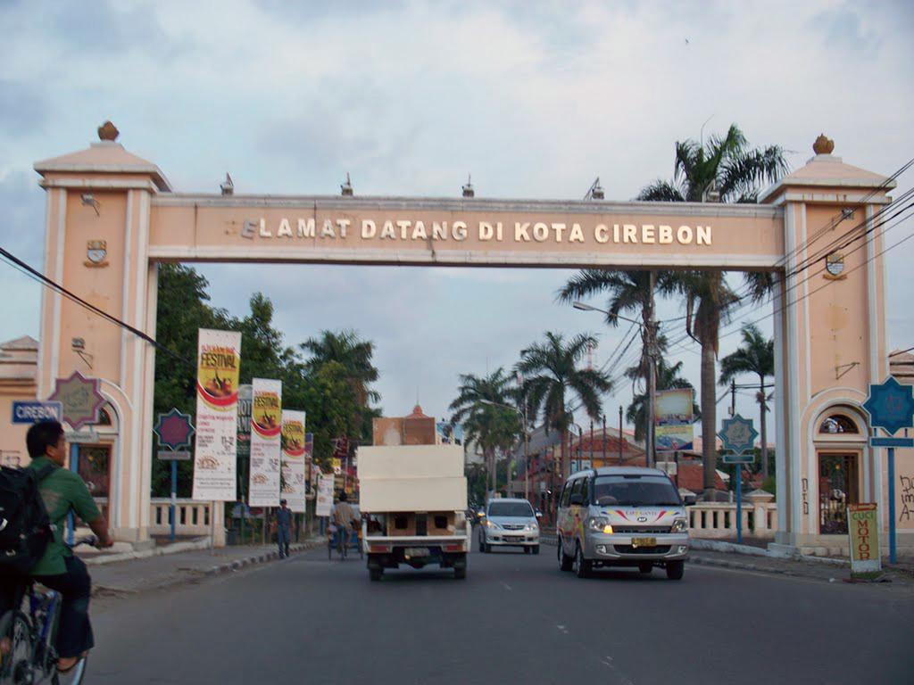 Hotel Koening Cirebon Bagian luar foto